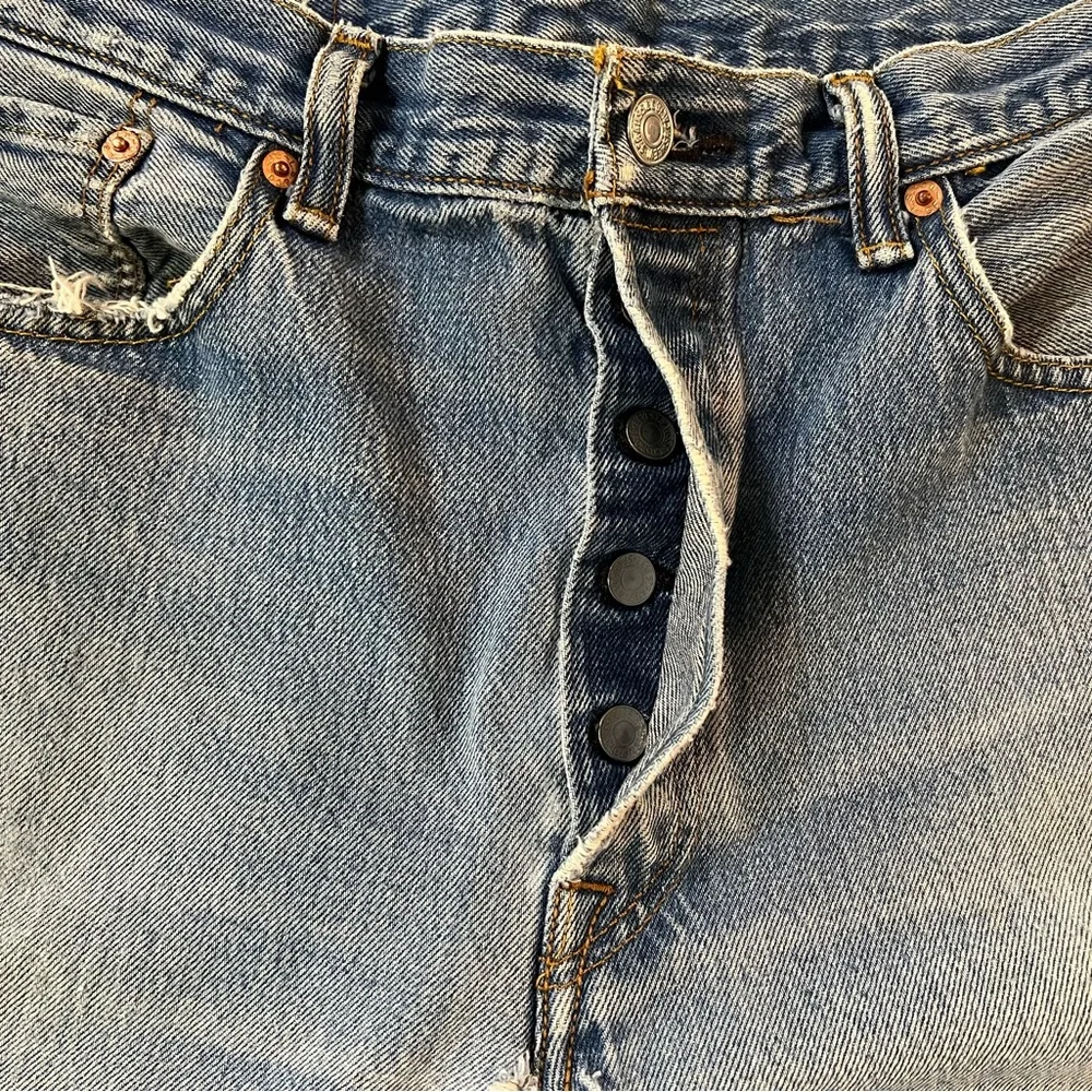 Men’s Levi’s 501 Original Fit Button Fly Distressed 34 x 30.5 - Picture 4 of 7
